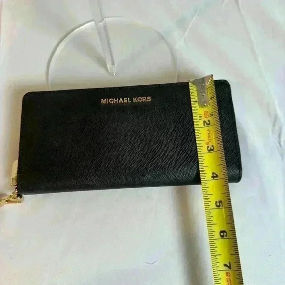 NWT! Jet Set Travel Continental Wallet Black with strap and gold accents - Picture 8 of 8